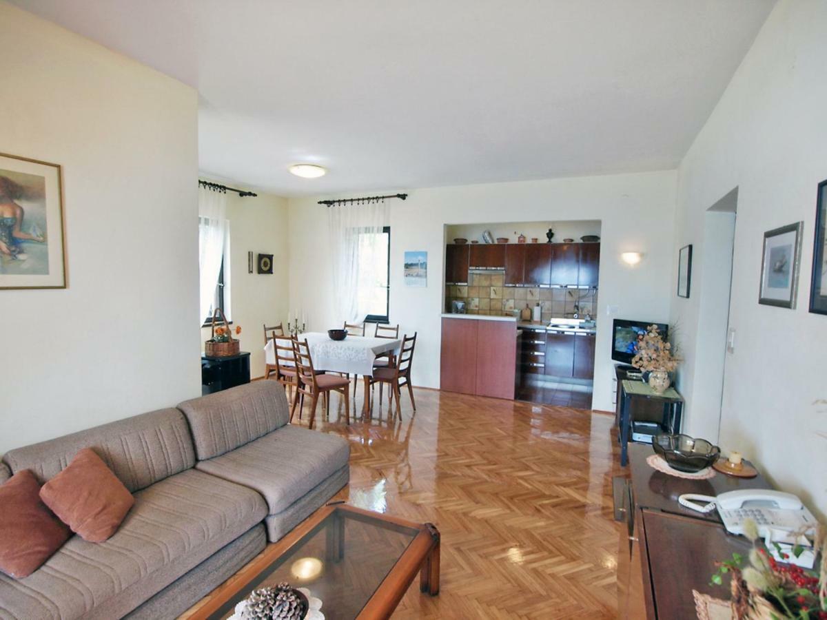 Holiday Home Mirta By Interhome Mali Iz Ngoại thất bức ảnh